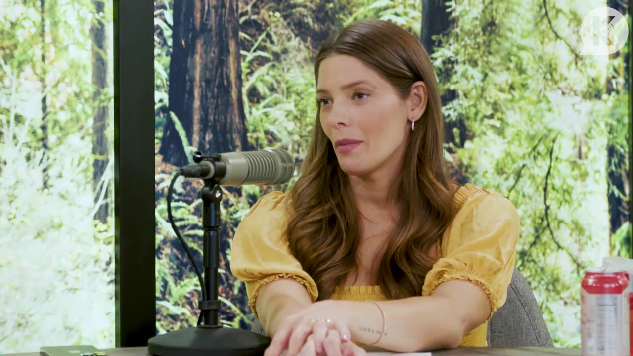 Ashley-Greene-dot-nl_TheTwilightEffect-BreakingDawnPart2-RewatchPart1of3-2204.jpg