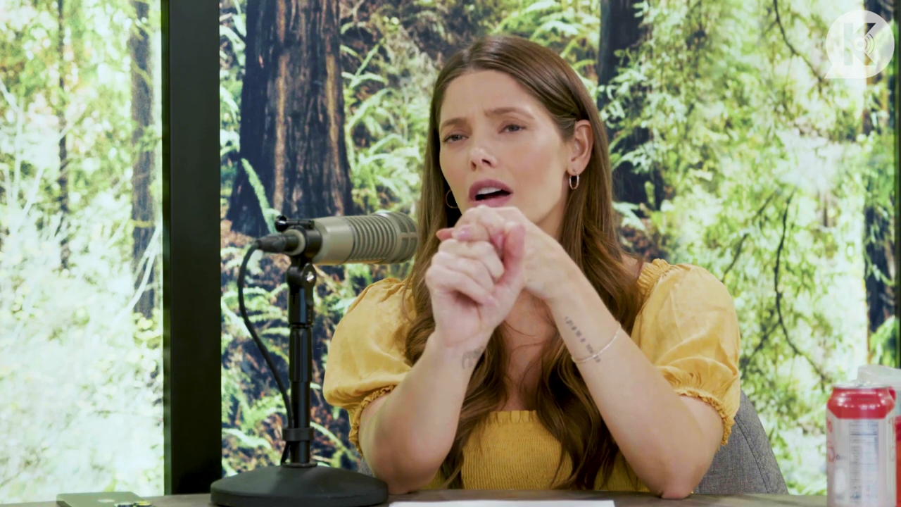 Ashley-Greene-dot-nl_TheTwilightEffect-BreakingDawnPart2-RewatchPart1of3-2254.jpg