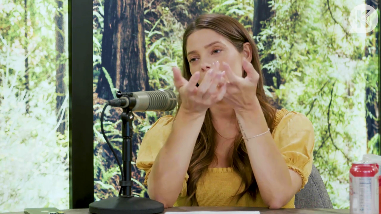 Ashley-Greene-dot-nl_TheTwilightEffect-BreakingDawnPart2-RewatchPart1of3-2295.jpg