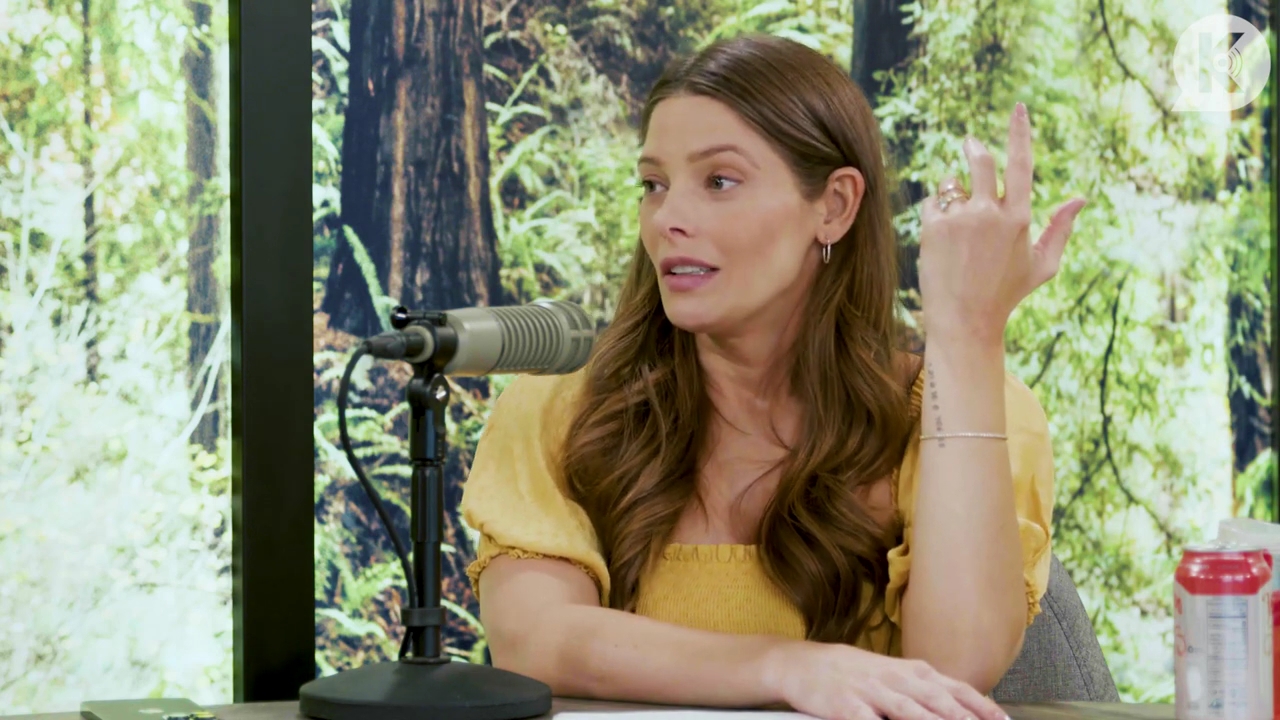 Ashley-Greene-dot-nl_TheTwilightEffect-BreakingDawnPart2-RewatchPart1of3-2340.jpg Ashley-Greene-dot-nl_TheTwilightEffect-BreakingDawnPart2-RewatchPart1of3-2340.jpg