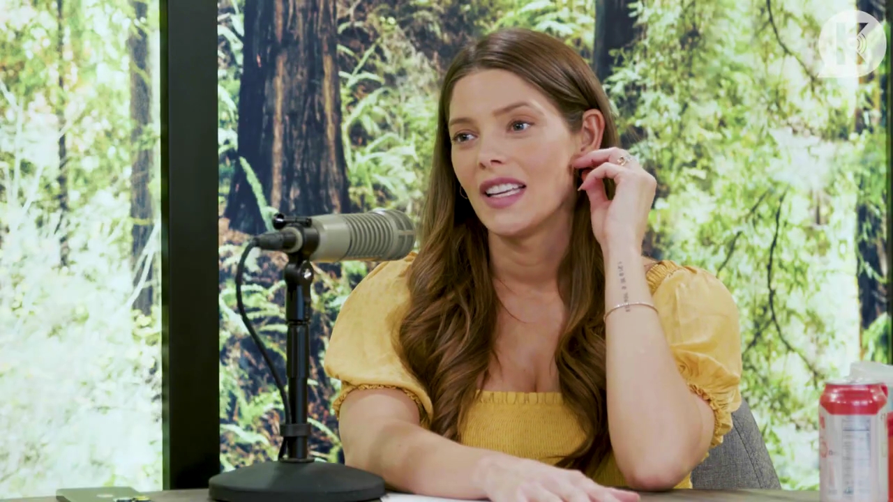 Ashley-Greene-dot-nl_TheTwilightEffect-BreakingDawnPart2-RewatchPart1of3-2381.jpg
