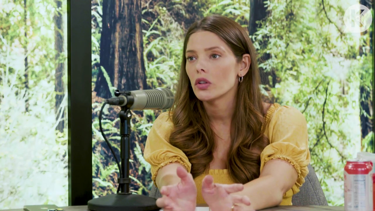 Ashley-Greene-dot-nl_TheTwilightEffect-BreakingDawnPart2-RewatchPart1of3-2482.jpg