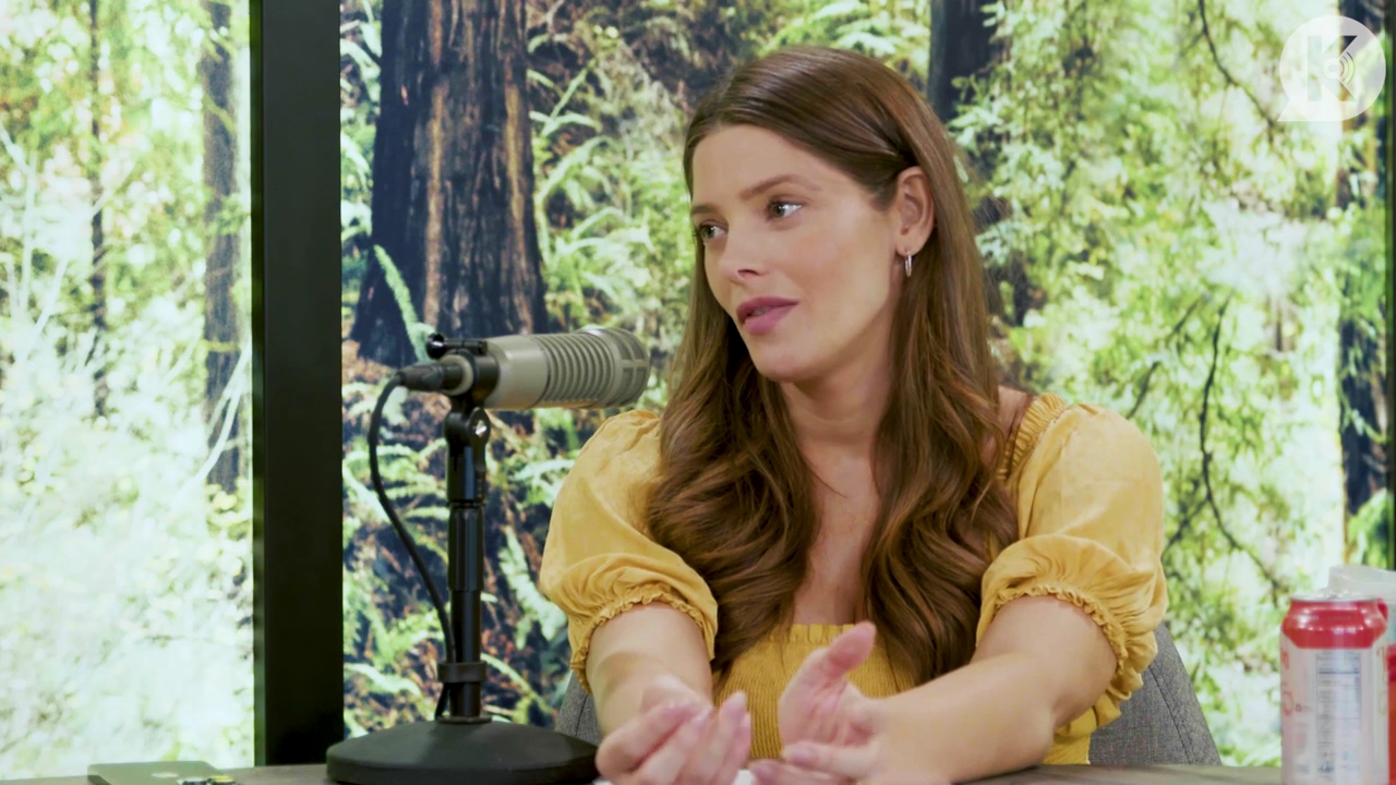 Ashley-Greene-dot-nl_TheTwilightEffect-BreakingDawnPart2-RewatchPart1of3-2499.jpg Ashley-Greene-dot-nl_TheTwilightEffect-BreakingDawnPart2-RewatchPart1of3-2499.jpg