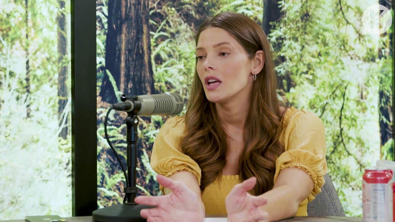 Ashley-Greene-dot-nl_TheTwilightEffect-BreakingDawnPart2-RewatchPart1of3-2503.jpg Ashley-Greene-dot-nl_TheTwilightEffect-BreakingDawnPart2-RewatchPart1of3-2503.jpg