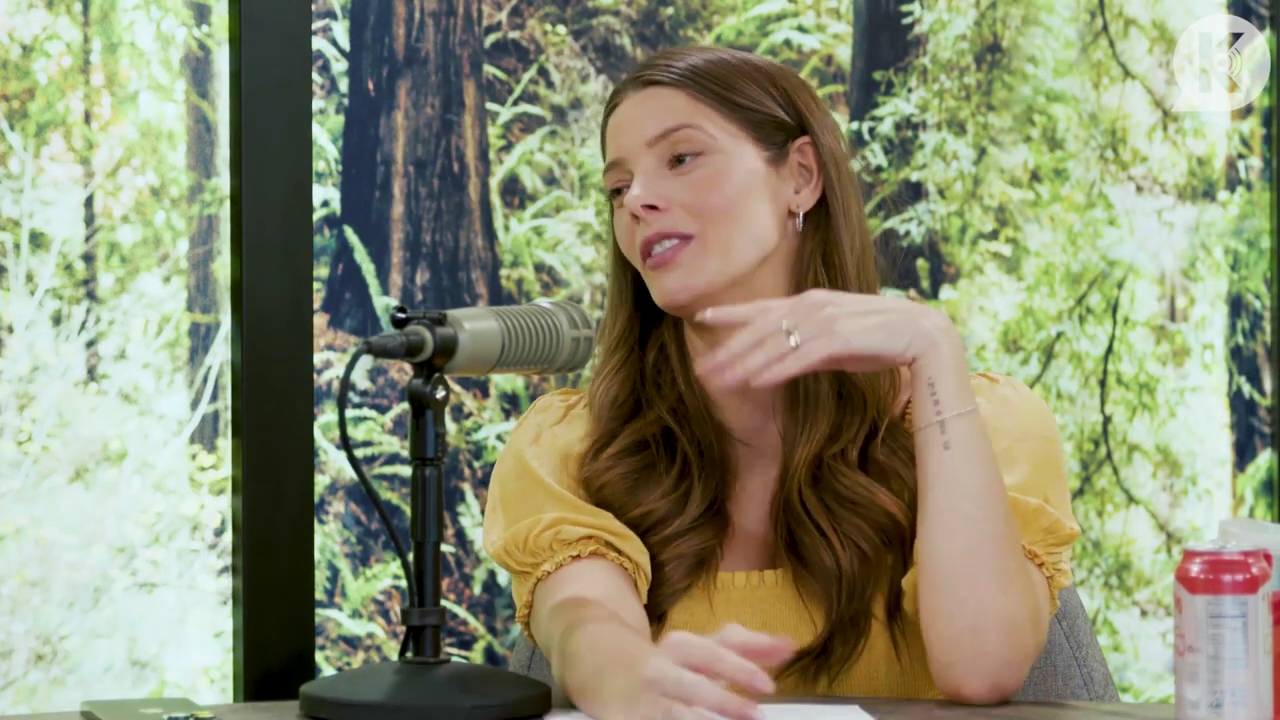 Ashley-Greene-dot-nl_TheTwilightEffect-BreakingDawnPart2-RewatchPart1of3-2517.jpg
