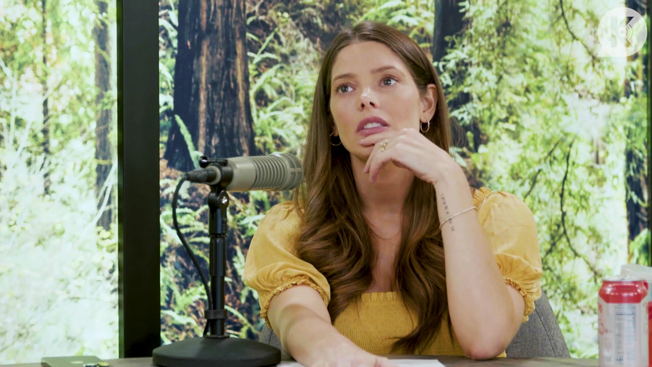 Ashley-Greene-dot-nl_TheTwilightEffect-BreakingDawnPart2-RewatchPart1of3-2532.jpg