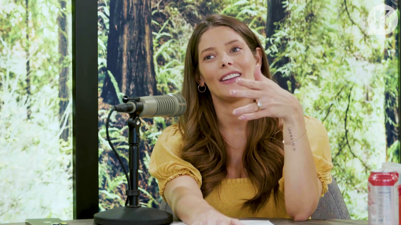 Ashley-Greene-dot-nl_TheTwilightEffect-BreakingDawnPart2-RewatchPart1of3-2535.jpg