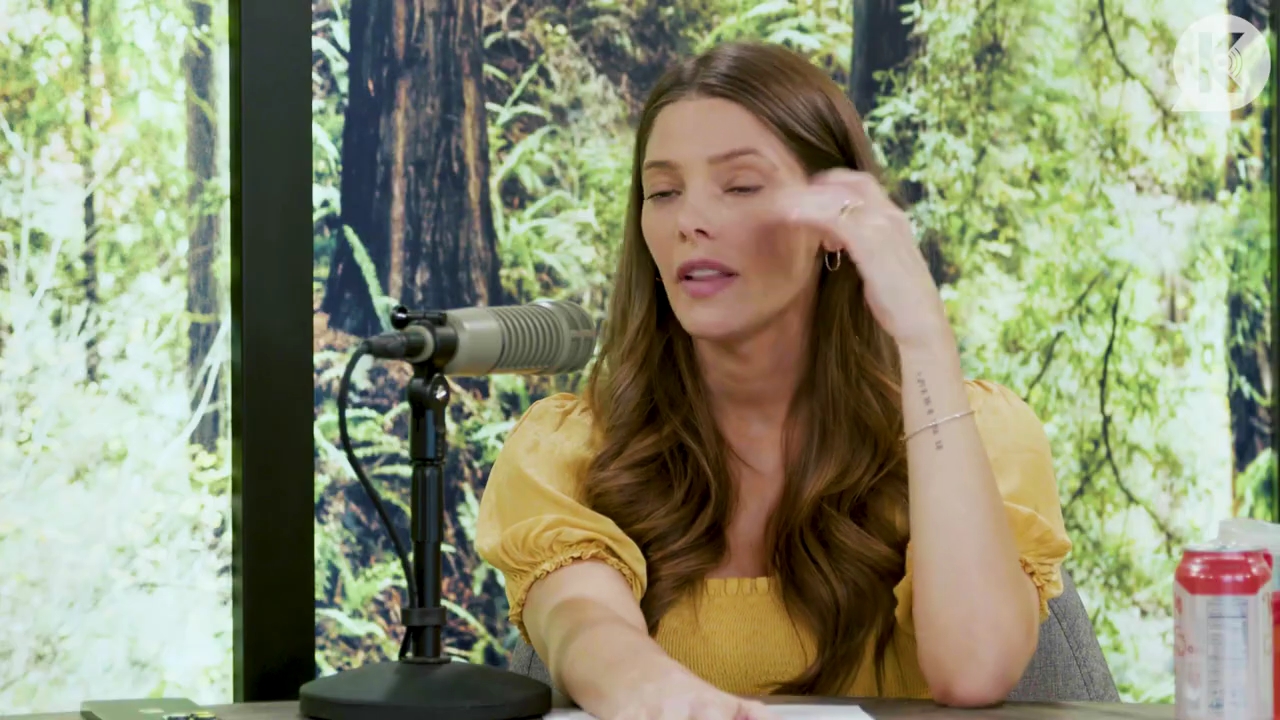 Ashley-Greene-dot-nl_TheTwilightEffect-BreakingDawnPart2-RewatchPart1of3-2554.jpg