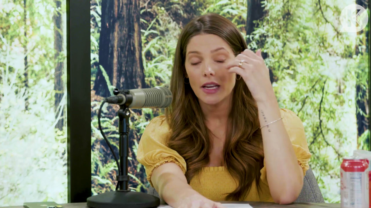 Ashley-Greene-dot-nl_TheTwilightEffect-BreakingDawnPart2-RewatchPart1of3-2576.jpg