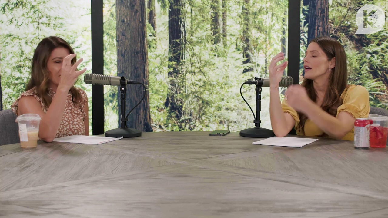 Ashley-Greene-dot-nl_TheTwilightEffect-BreakingDawnPart2-RewatchPart1of3-2620.jpg