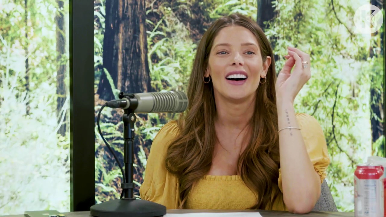 Ashley-Greene-dot-nl_TheTwilightEffect-BreakingDawnPart2-RewatchPart1of3-2750.jpg