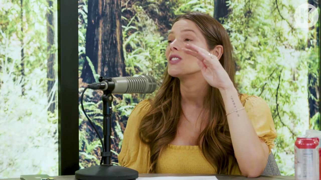 Ashley-Greene-dot-nl_TheTwilightEffect-BreakingDawnPart2-RewatchPart1of3-2755.jpg