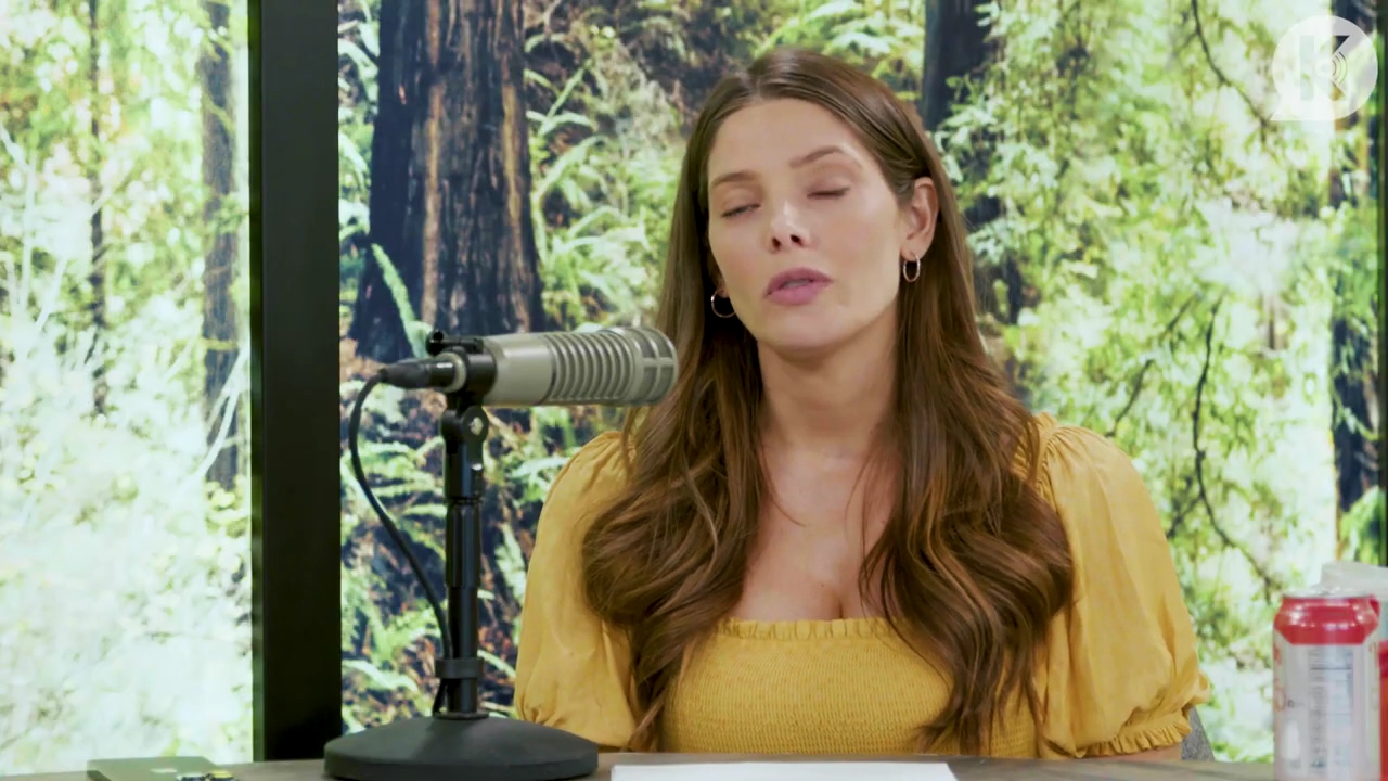 Ashley-Greene-dot-nl_TheTwilightEffect-BreakingDawnPart2-RewatchPart1of3-2780.jpg