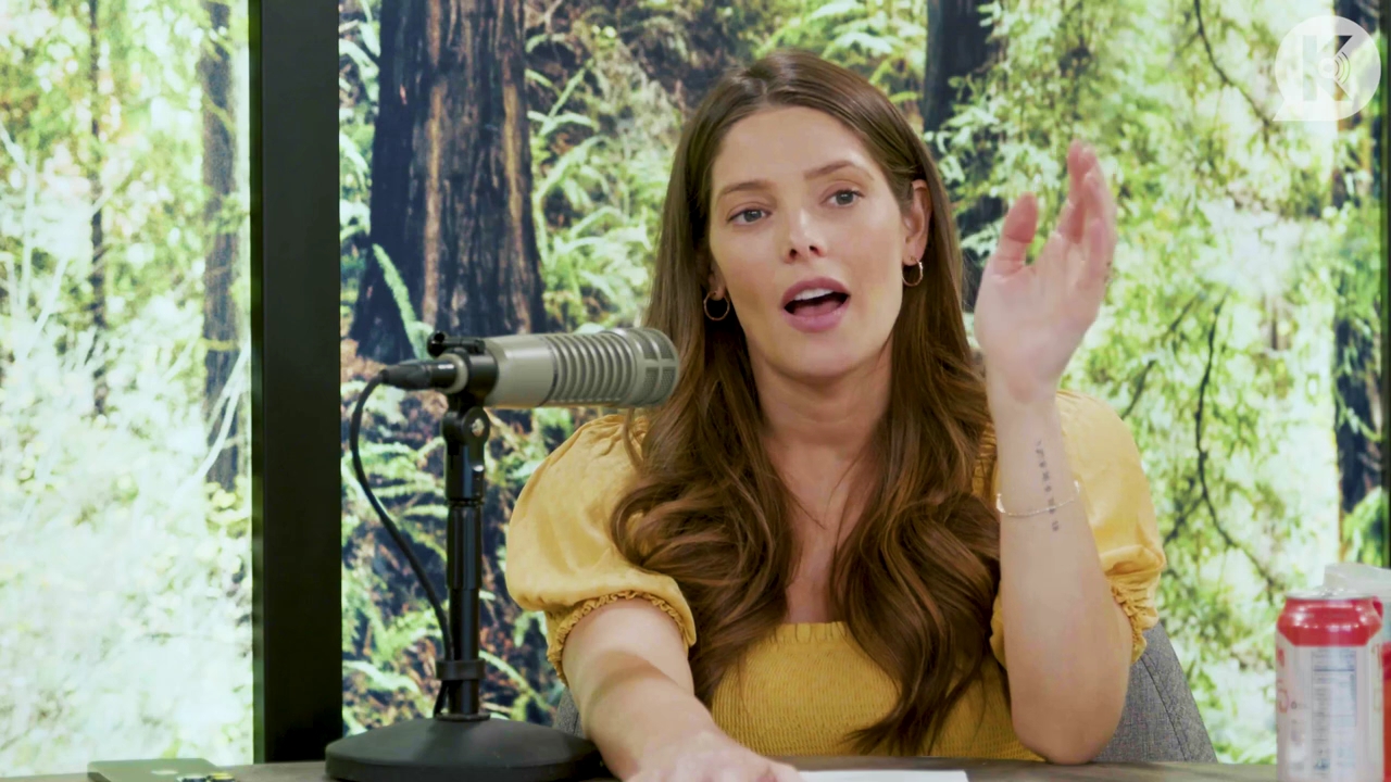 Ashley-Greene-dot-nl_TheTwilightEffect-BreakingDawnPart2-RewatchPart1of3-2811.jpg