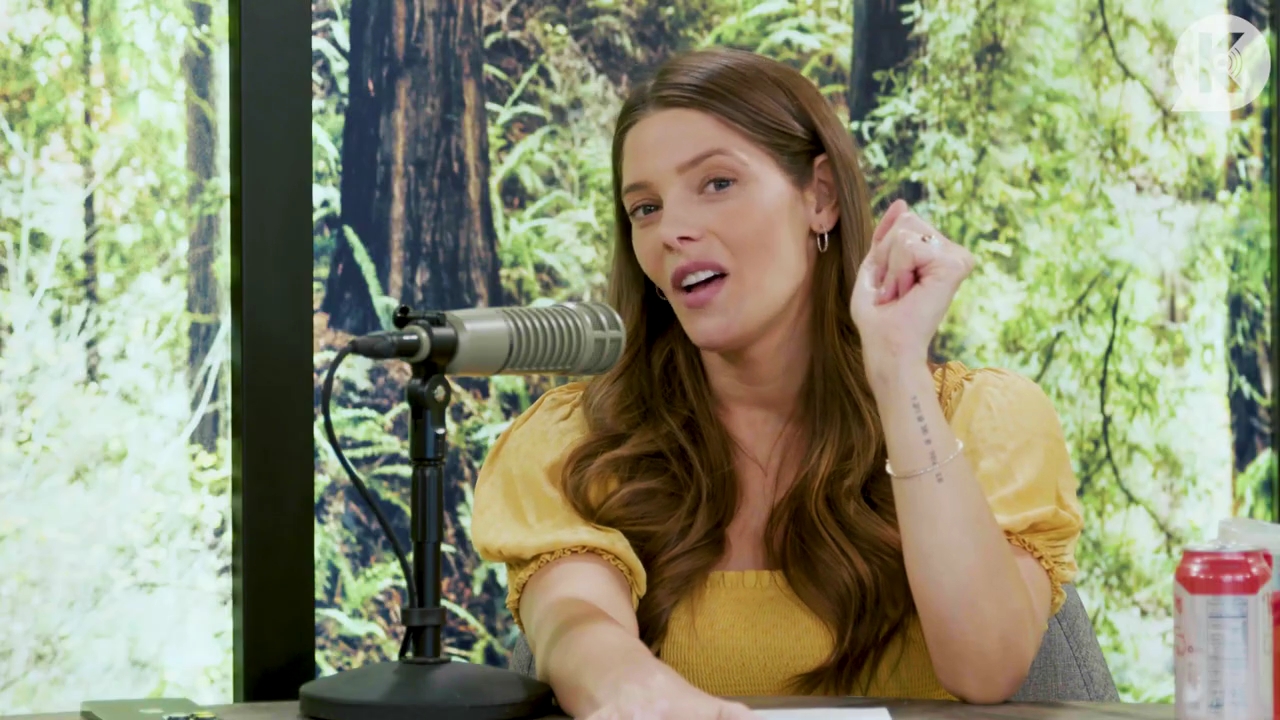 Ashley-Greene-dot-nl_TheTwilightEffect-BreakingDawnPart2-RewatchPart1of3-2830.jpg