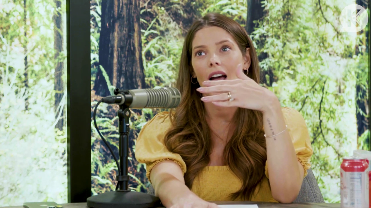Ashley-Greene-dot-nl_TheTwilightEffect-BreakingDawnPart2-RewatchPart1of3-2834.jpg