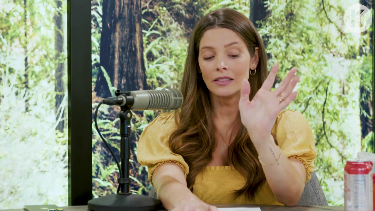Ashley-Greene-dot-nl_TheTwilightEffect-BreakingDawnPart2-RewatchPart1of3-2844.jpg