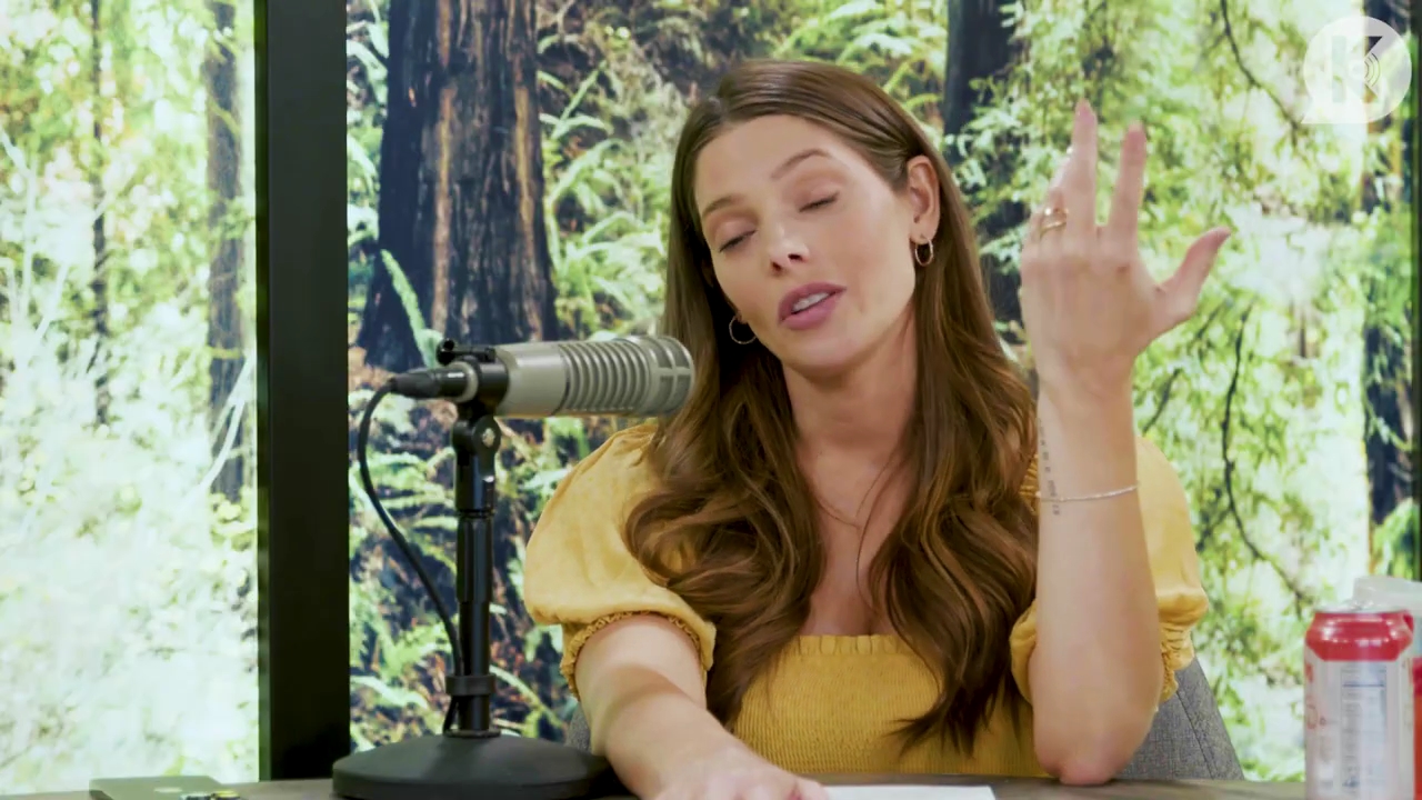 Ashley-Greene-dot-nl_TheTwilightEffect-BreakingDawnPart2-RewatchPart1of3-2883.jpg