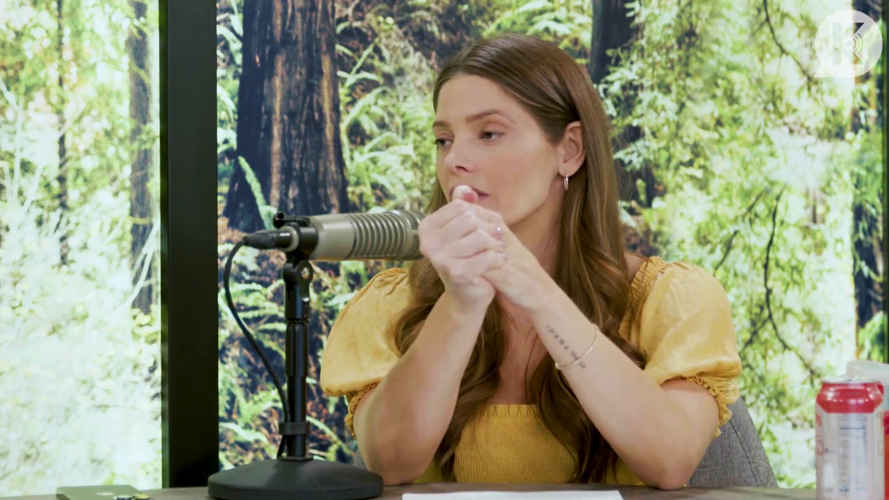 Ashley-Greene-dot-nl_TheTwilightEffect-BreakingDawnPart2-RewatchPart1of3-2921.jpg