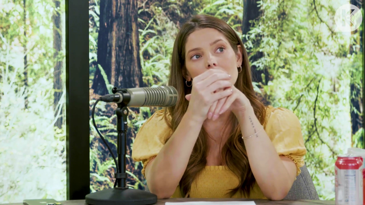 Ashley-Greene-dot-nl_TheTwilightEffect-BreakingDawnPart2-RewatchPart1of3-2923.jpg