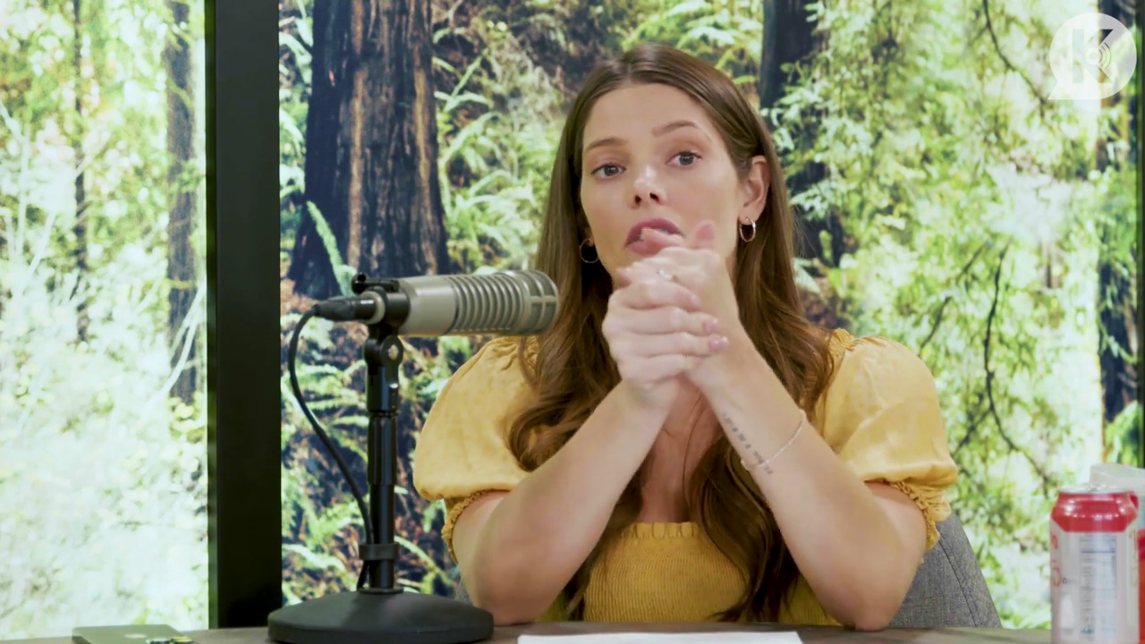 Ashley-Greene-dot-nl_TheTwilightEffect-BreakingDawnPart2-RewatchPart1of3-2928.jpg