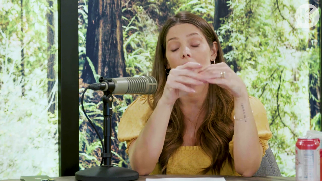 Ashley-Greene-dot-nl_TheTwilightEffect-BreakingDawnPart2-RewatchPart1of3-2929.jpg