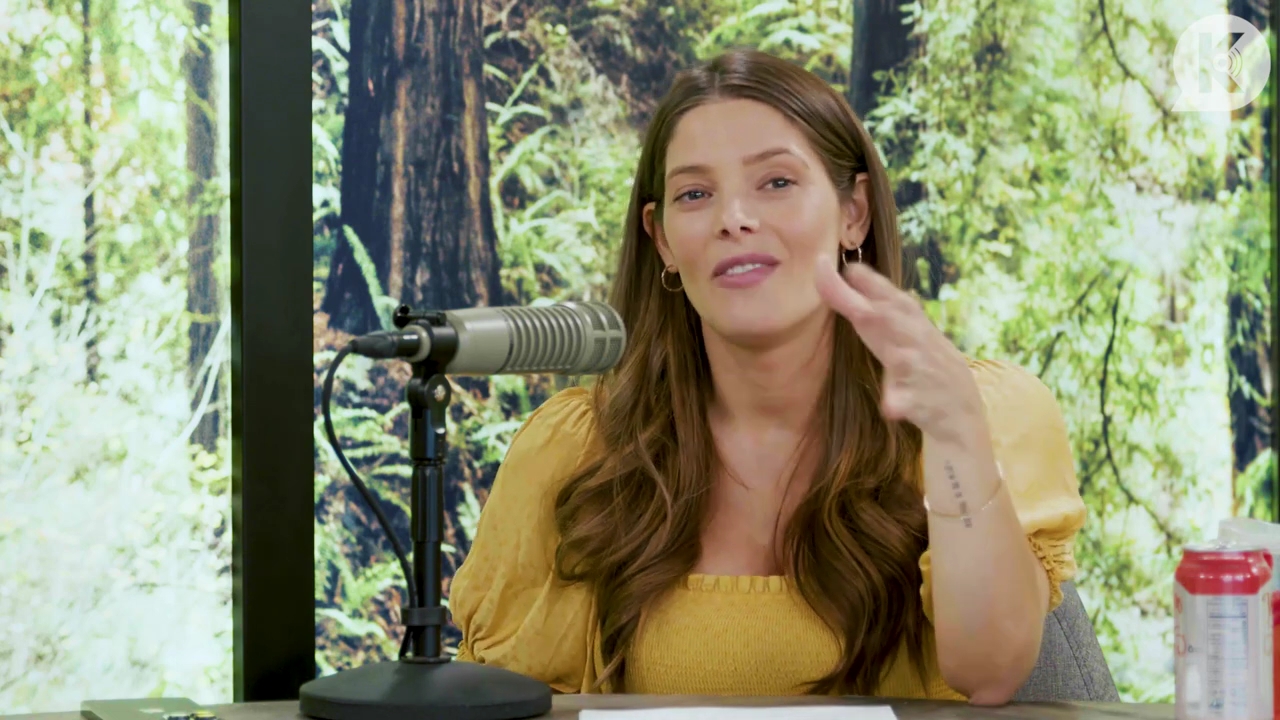 Ashley-Greene-dot-nl_TheTwilightEffect-BreakingDawnPart2-RewatchPart1of3-2945.jpg