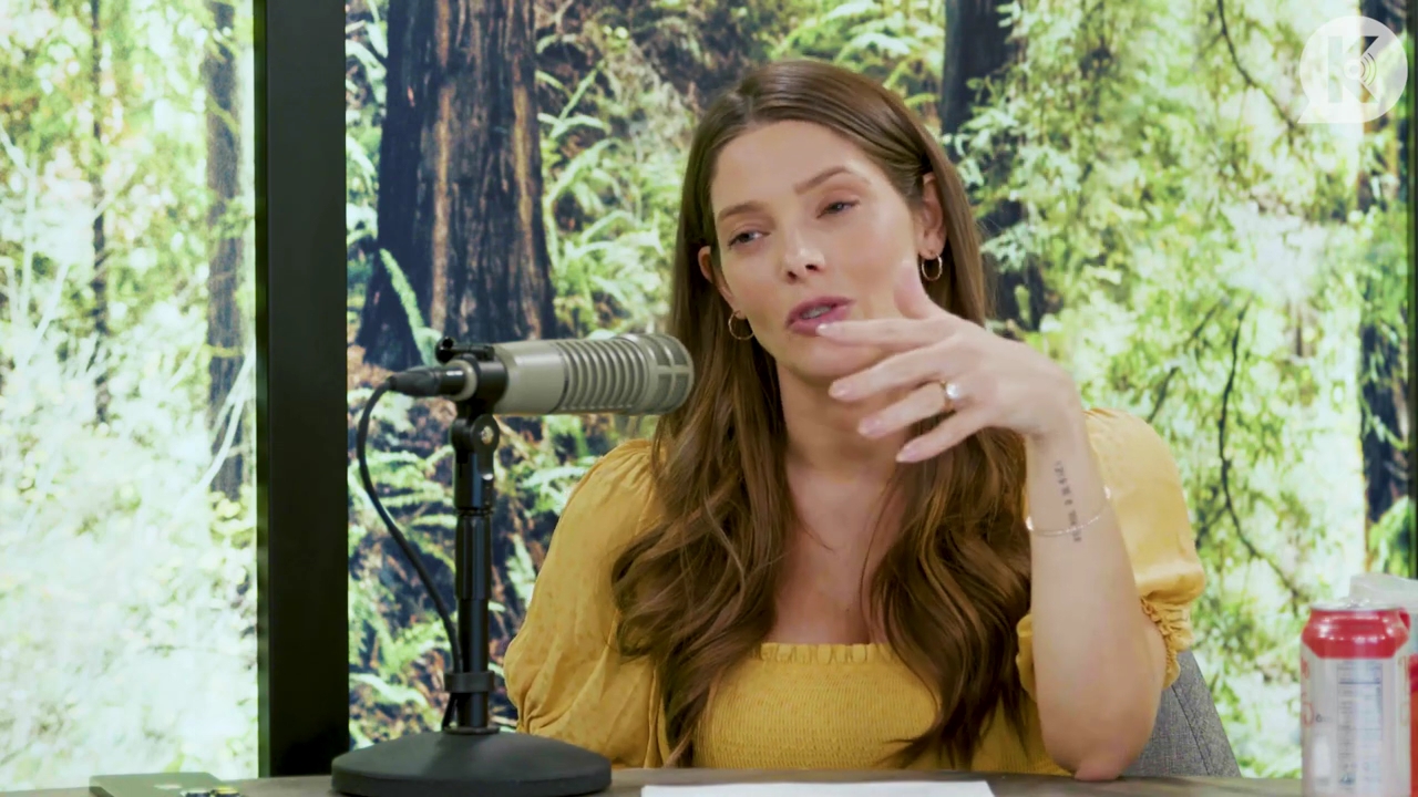 Ashley-Greene-dot-nl_TheTwilightEffect-BreakingDawnPart2-RewatchPart1of3-2947.jpg