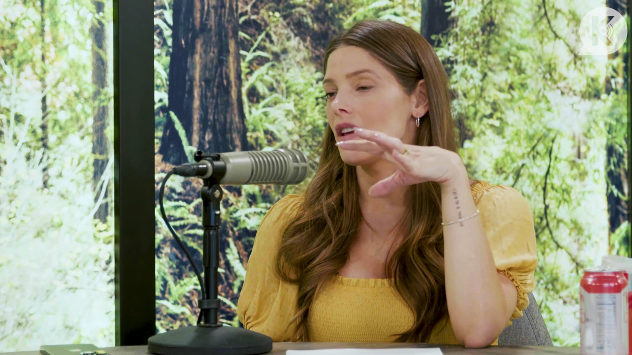 Ashley-Greene-dot-nl_TheTwilightEffect-BreakingDawnPart2-RewatchPart1of3-3002.jpg