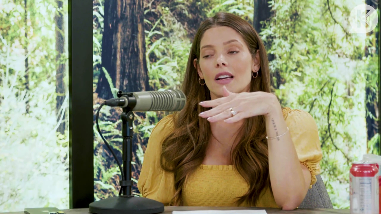 Ashley-Greene-dot-nl_TheTwilightEffect-BreakingDawnPart2-RewatchPart1of3-3015.jpg