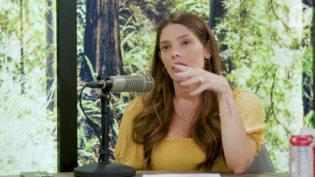 Ashley-Greene-dot-nl_TheTwilightEffect-BreakingDawnPart2-RewatchPart1of3-3016.jpg