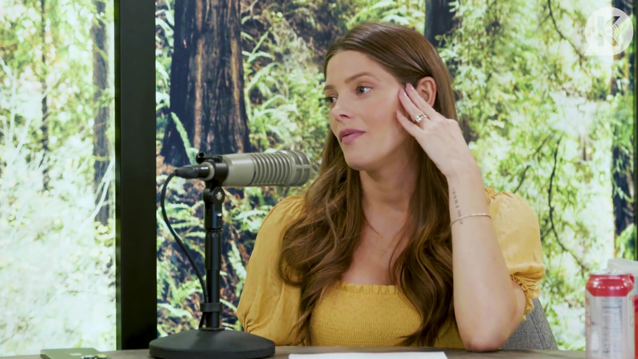 Ashley-Greene-dot-nl_TheTwilightEffect-BreakingDawnPart2-RewatchPart1of3-3023.jpg