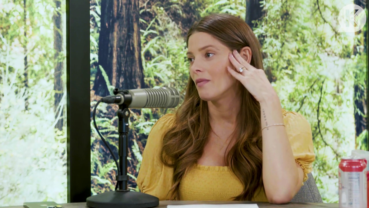Ashley-Greene-dot-nl_TheTwilightEffect-BreakingDawnPart2-RewatchPart1of3-3024.jpg