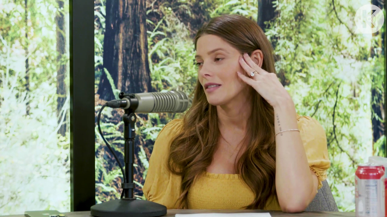 Ashley-Greene-dot-nl_TheTwilightEffect-BreakingDawnPart2-RewatchPart1of3-3025.jpg Ashley-Greene-dot-nl_TheTwilightEffect-BreakingDawnPart2-RewatchPart1of3-3025.jpg