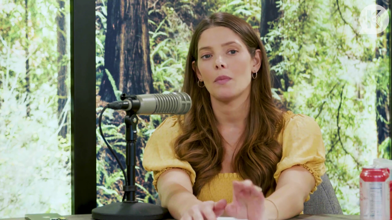 Ashley-Greene-dot-nl_TheTwilightEffect-BreakingDawnPart2-RewatchPart1of3-3052.jpg