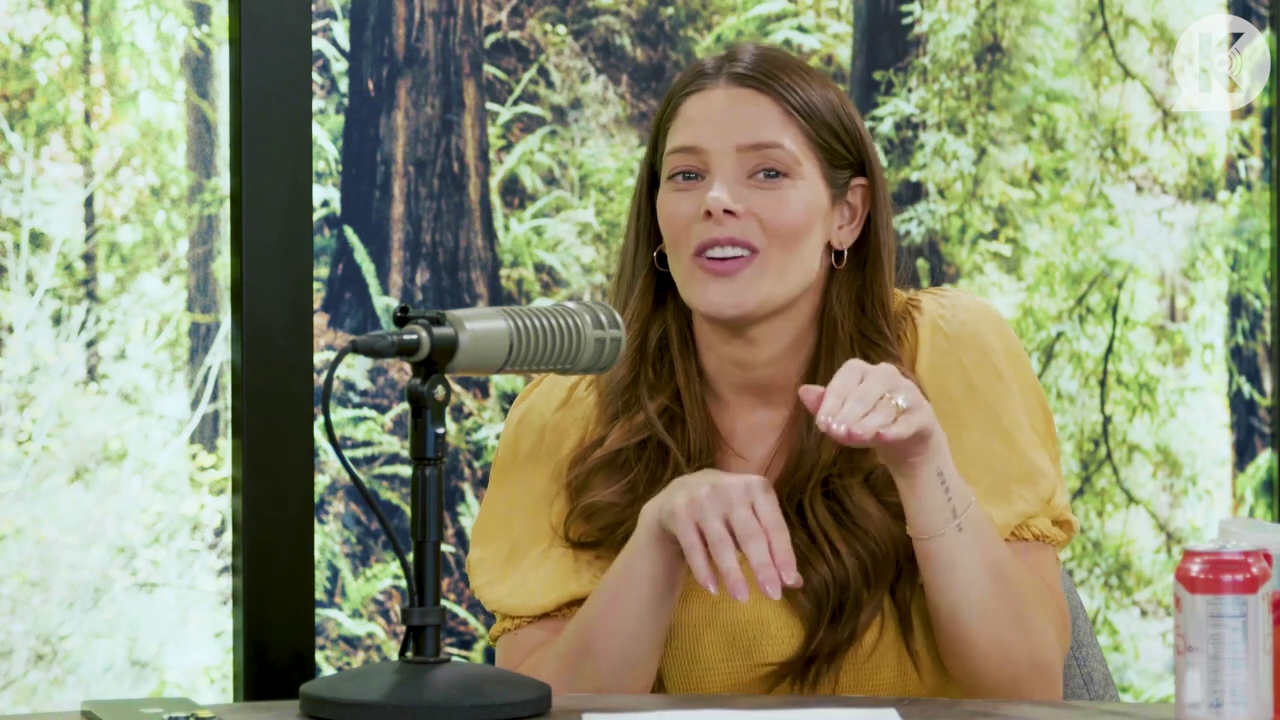 Ashley-Greene-dot-nl_TheTwilightEffect-BreakingDawnPart2-RewatchPart1of3-3076.jpg