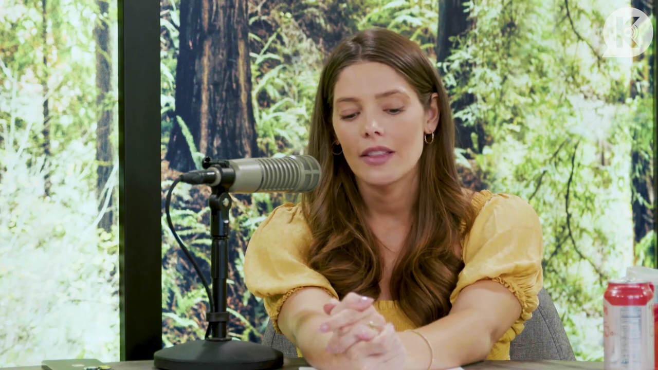 Ashley-Greene-dot-nl_TheTwilightEffect-BreakingDawnPart2-RewatchPart1of3-3160.jpg