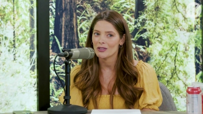 Ashley-Greene-dot-nl_TheTwilightEffect-BreakingDawnPart2-RewatchPart1of3-0122.jpg