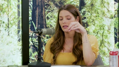 Ashley-Greene-dot-nl_TheTwilightEffect-BreakingDawnPart2-RewatchPart1of3-2443.jpg