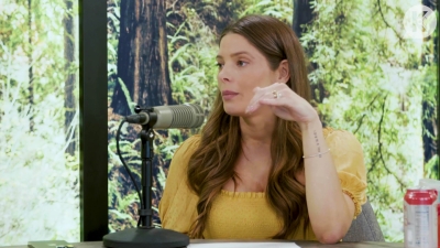 Ashley-Greene-dot-nl_TheTwilightEffect-BreakingDawnPart2-RewatchPart1of3-2444.jpg