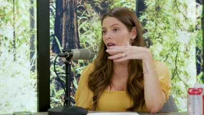 Ashley-Greene-dot-nl_TheTwilightEffect-BreakingDawnPart2-RewatchPart1of3-2449.jpg