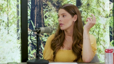 Ashley-Greene-dot-nl_TheTwilightEffect-BreakingDawnPart2-RewatchPart1of3-2470.jpg
