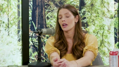 Ashley-Greene-dot-nl_TheTwilightEffect-BreakingDawnPart2-RewatchPart1of3-2510.jpg