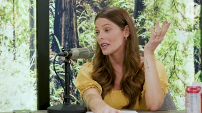 Ashley-Greene-dot-nl_TheTwilightEffect-BreakingDawnPart2-RewatchPart1of3-2556.jpg