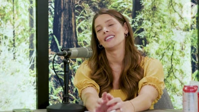 Ashley-Greene-dot-nl_TheTwilightEffect-BreakingDawnPart2-RewatchPart1of3-2588.jpg