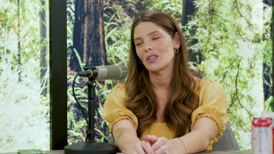 Ashley-Greene-dot-nl_TheTwilightEffect-BreakingDawnPart2-RewatchPart1of3-2593.jpg