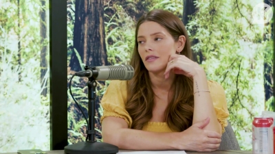 Ashley-Greene-dot-nl_TheTwilightEffect-BreakingDawnPart2-RewatchPart1of3-2668.jpg