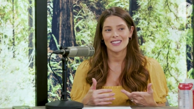 Ashley-Greene-dot-nl_TheTwilightEffect-BreakingDawnPart2-RewatchPart1of3-2676.jpg