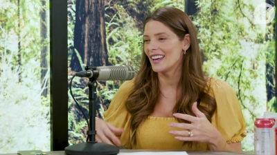Ashley-Greene-dot-nl_TheTwilightEffect-BreakingDawnPart2-RewatchPart1of3-2680.jpg