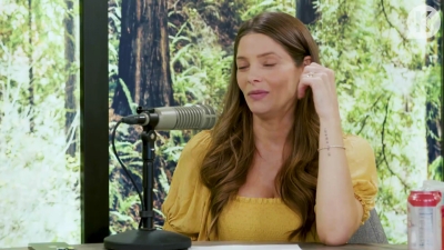 Ashley-Greene-dot-nl_TheTwilightEffect-BreakingDawnPart2-RewatchPart1of3-2685.jpg